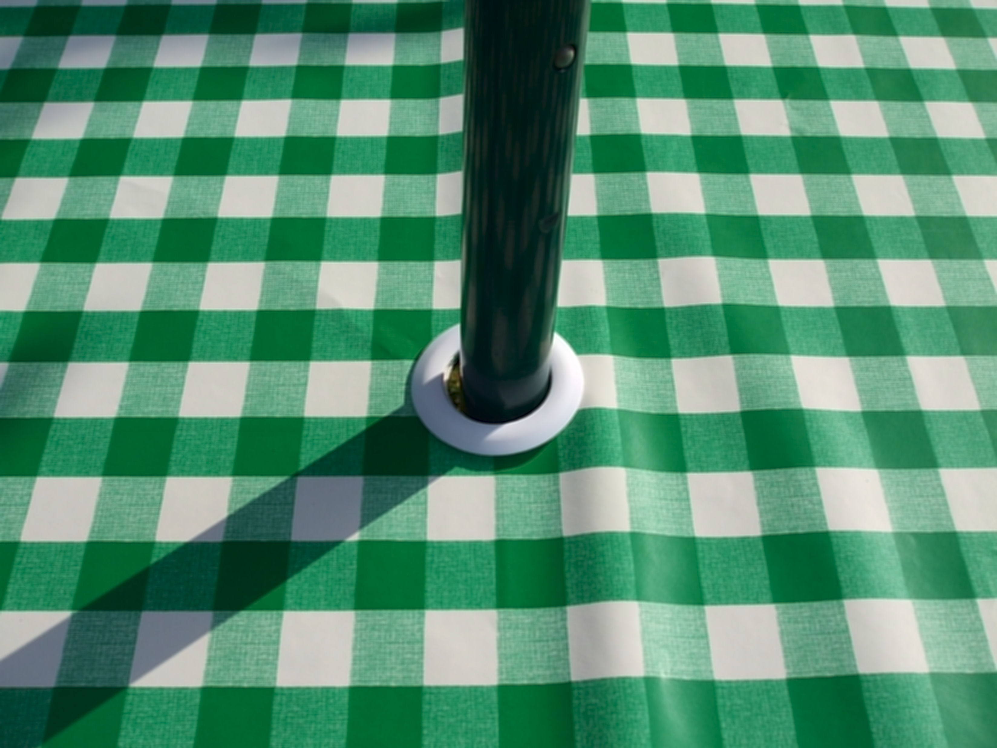 Oval Wipe Clean Tablecloth with Parasol Hole Green Gingham The