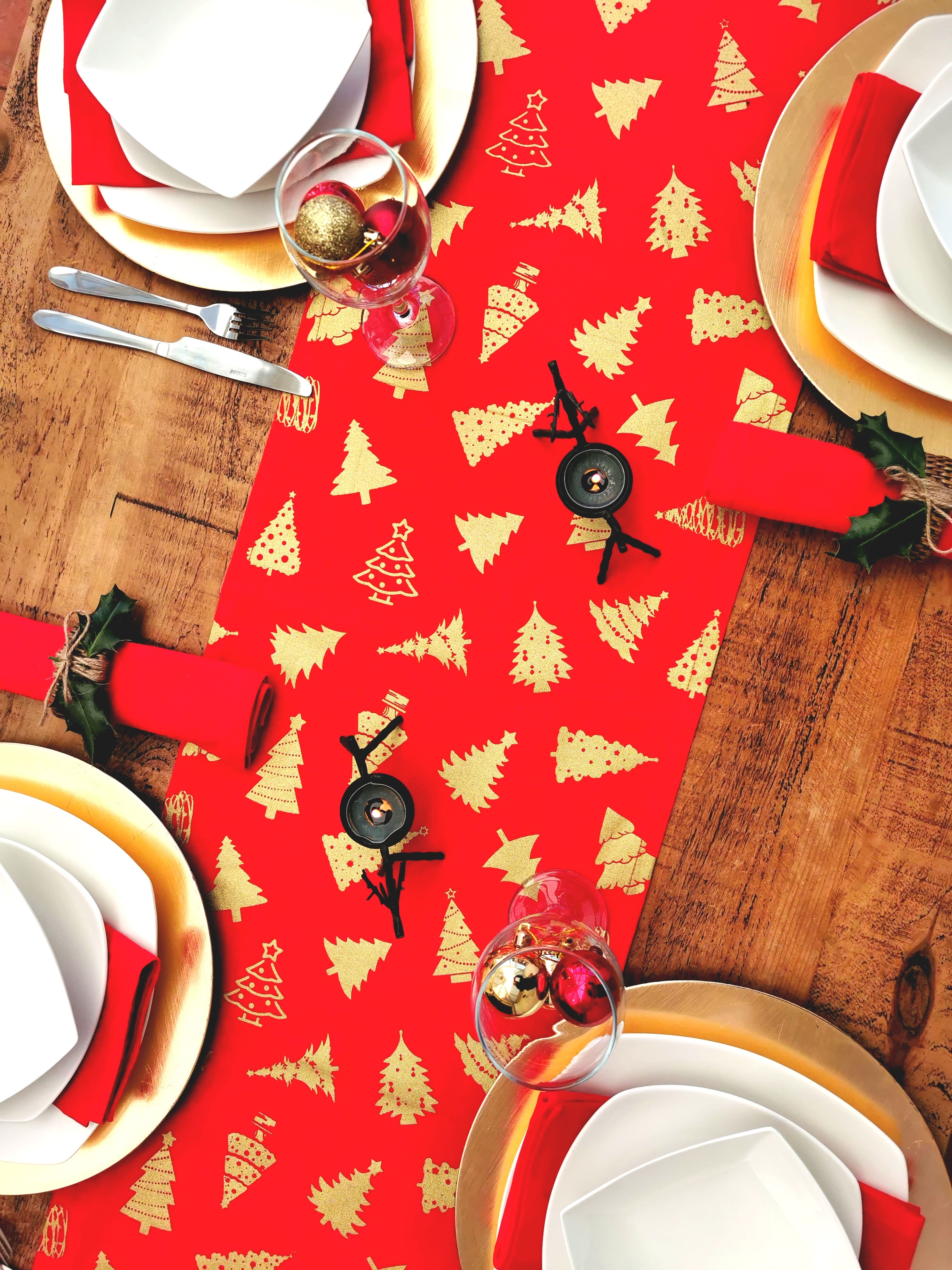 RED AND GOLD CHRISTMAS TREE TABLE RUNNER