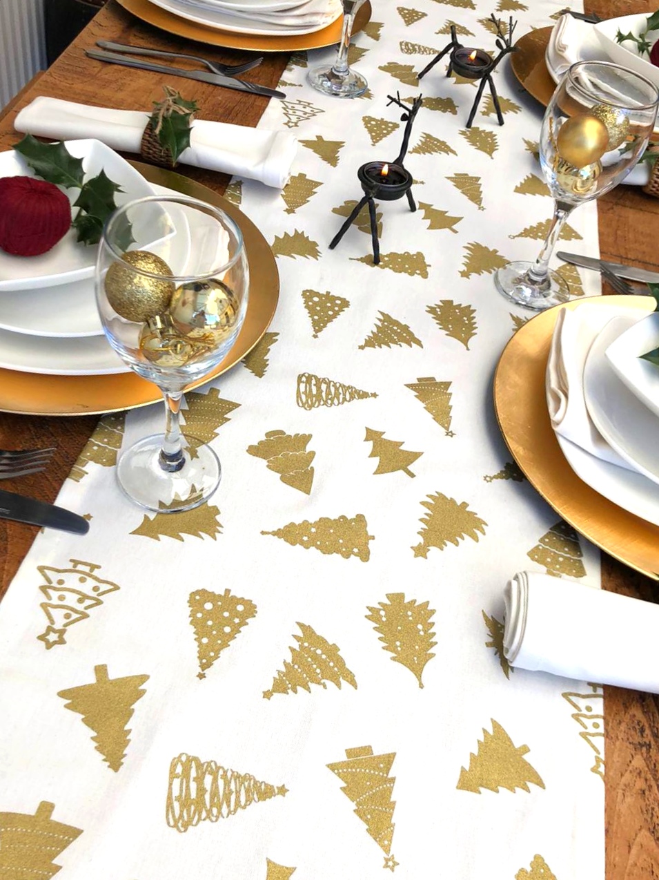 WHITE AND GOLD CHRISTMAS TREE TABLE RUNNER WHITE AND GOLD CHRISTMAS TREE TABLE RUNNER