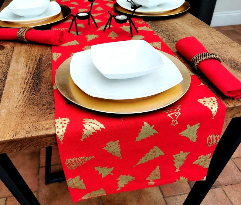 RED AND GOLD CHRISTMAS TREE TABLE RUNNER RED AND GOLD CHRISTMAS TREE TABLE RUNNER